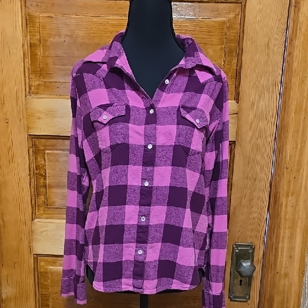 Wrangler Pink and Purple Long Sleeve Flannel Checkered Snap Down Shirt L